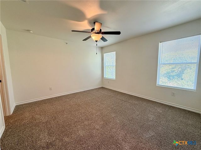 91 Plaza Drive 2, Universal City, TX 78148