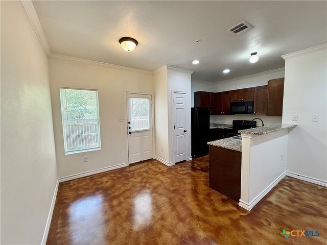 91 Plaza Drive 2, Universal City, TX 78148