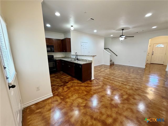 91 Plaza Drive 2, Universal City, TX 78148