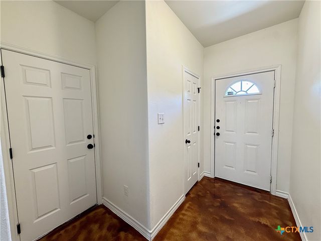 91 Plaza Drive 2, Universal City, TX 78148