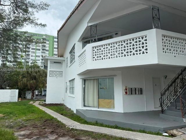 11970 NE 19th Dr, North Miami, FL 33181