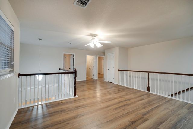 185 Hometown PKWY, Kyle, TX 78640