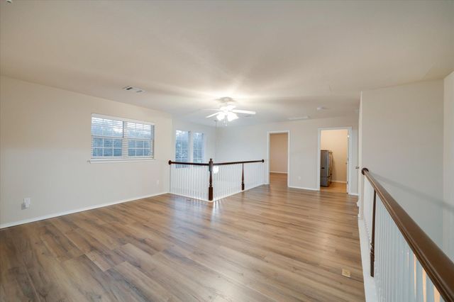 185 Hometown PKWY, Kyle, TX 78640