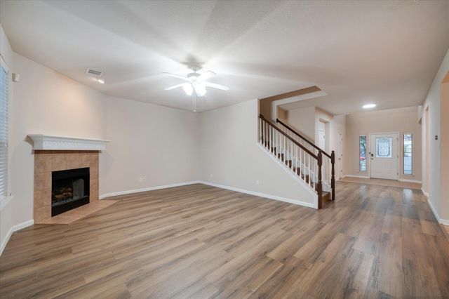 185 Hometown PKWY, Kyle, TX 78640