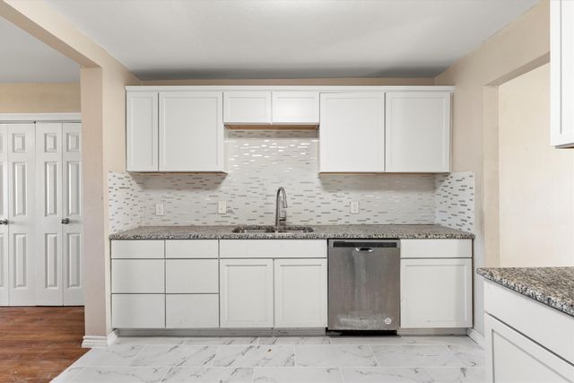 3002 Elm Park, Richland Hills, TX 76118