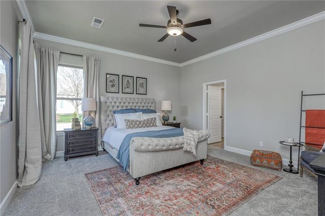 9283 Pickering Street, Lenexa, KS 66227