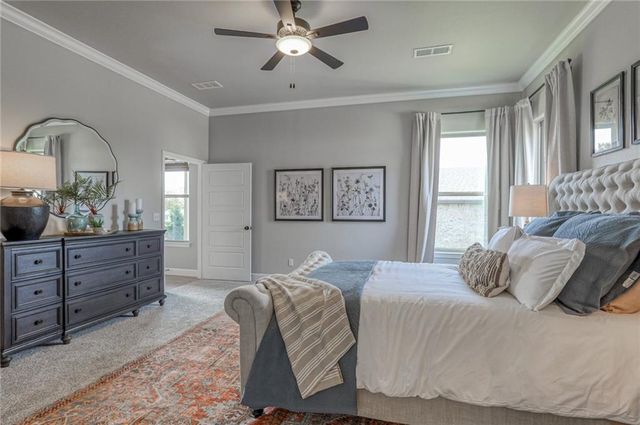 9283 Pickering Street, Lenexa, KS 66227