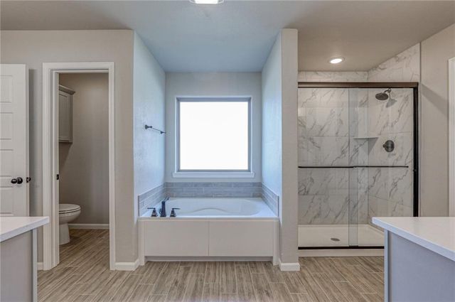 9283 Pickering Street, Lenexa, KS 66227
