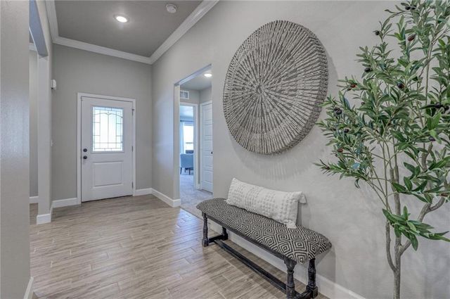 9283 Pickering Street, Lenexa, KS 66227