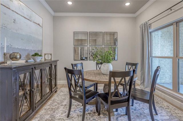 9283 Pickering Street, Lenexa, KS 66227