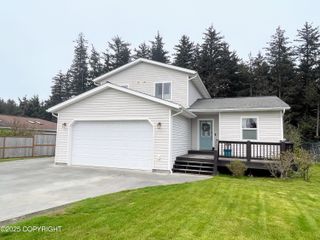 517 Sut Larsen Way, Kodiak, AK 99615