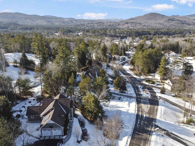 15 Edgewater Lane, Thornton, NH 03285