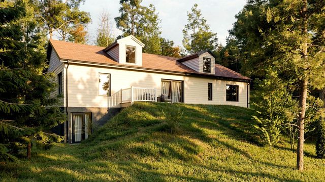 15 Edgewater Lane, Thornton, NH 03285