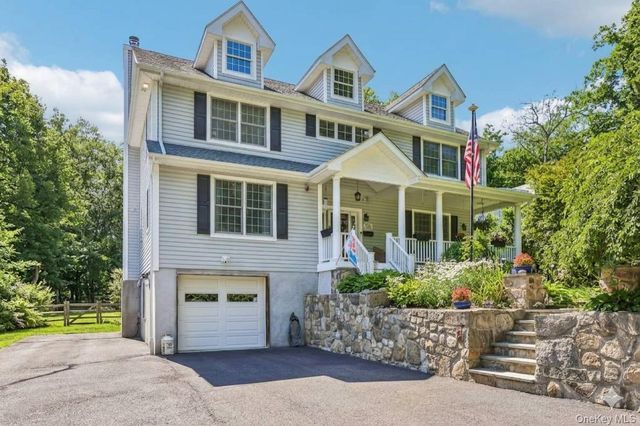 19 Navajo Trail, Sloatsburg, NY 10974