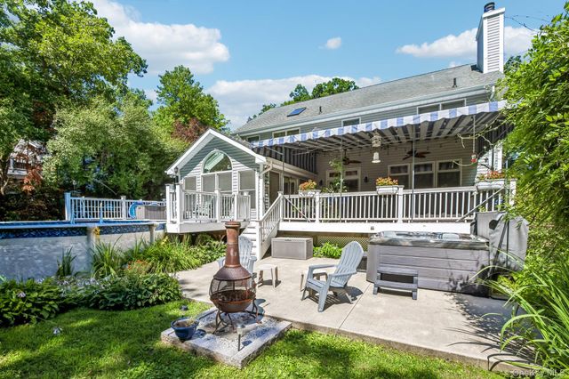 19 Navajo Trail, Sloatsburg, NY 10974
