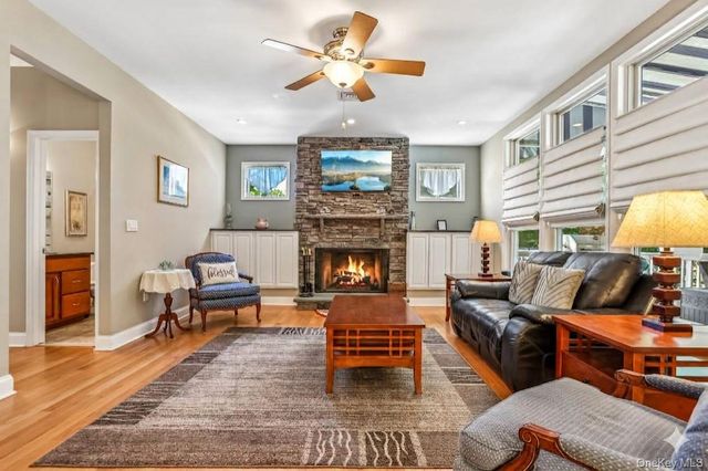 19 Navajo Trail, Sloatsburg, NY 10974