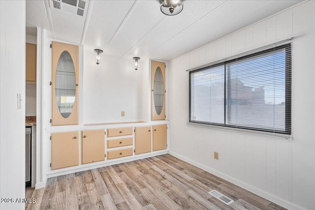 2121 N CENTER Street 102, Mesa, AZ 85201