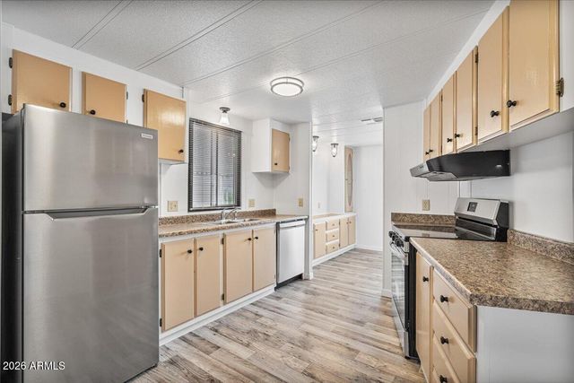 2121 N CENTER Street 102, Mesa, AZ 85201