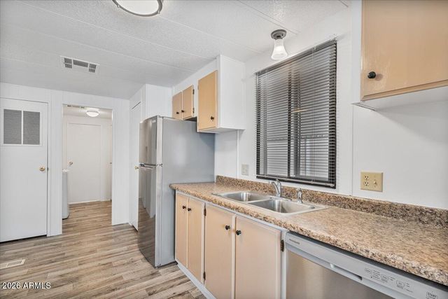 2121 N CENTER Street 102, Mesa, AZ 85201