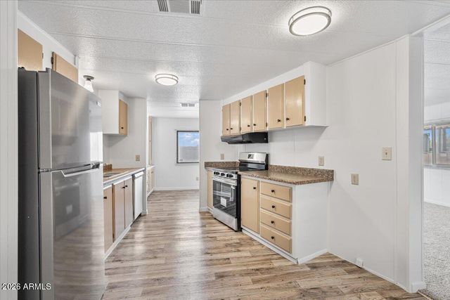 2121 N CENTER Street 102, Mesa, AZ 85201