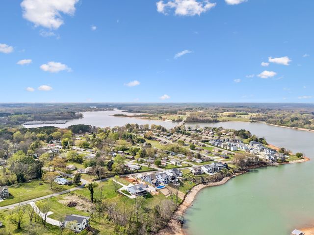 914 N Jefferson St, Winchester, TN 37398