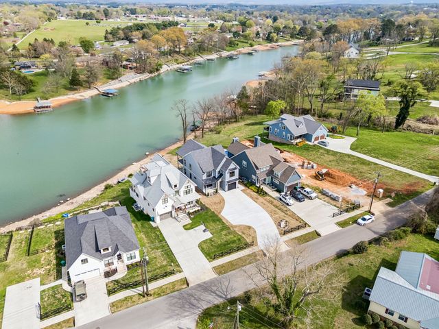 914 N Jefferson St, Winchester, TN 37398