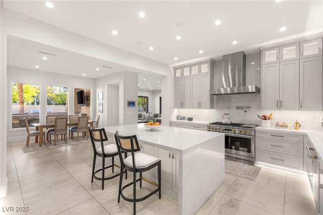 309 Royal Aberdeen Way, Las Vegas, NV 89144