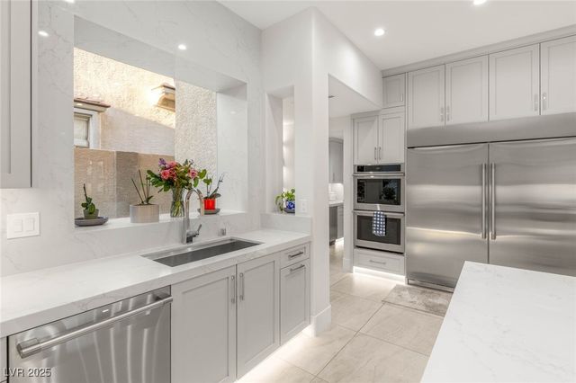 309 Royal Aberdeen Way, Las Vegas, NV 89144