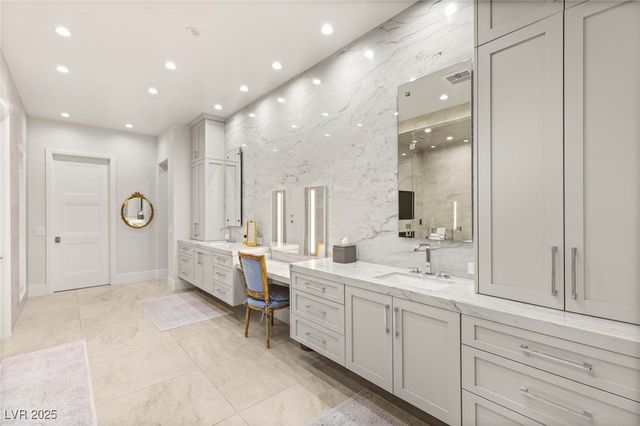 309 Royal Aberdeen Way, Las Vegas, NV 89144