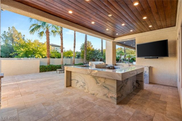 309 Royal Aberdeen Way, Las Vegas, NV 89144