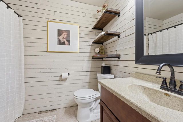 319 Meadowlark Circle, Deerfield, WI 53531