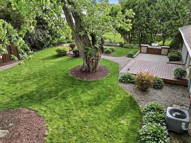 319 Meadowlark Circle, Deerfield, WI 53531