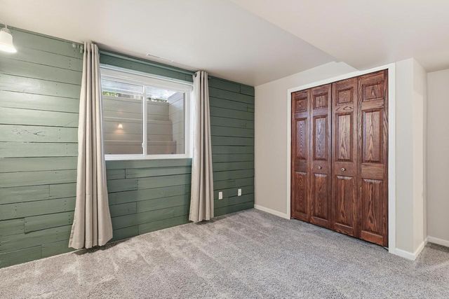 319 Meadowlark Circle, Deerfield, WI 53531