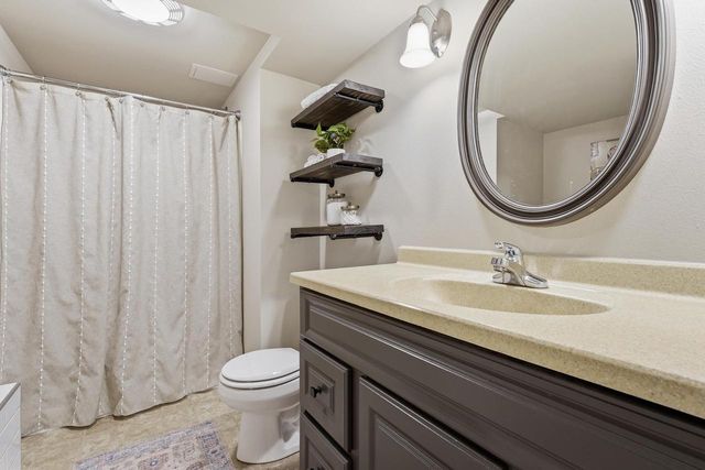 319 Meadowlark Circle, Deerfield, WI 53531
