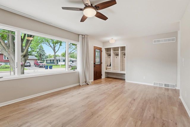 319 Meadowlark Circle, Deerfield, WI 53531