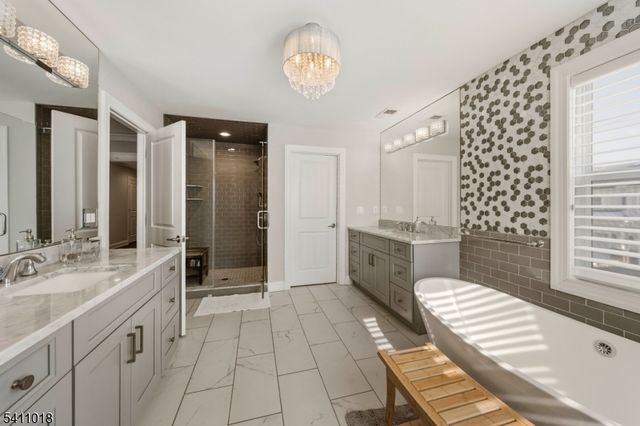 601 Monroe Ct, Hanover Twp., NJ 07981