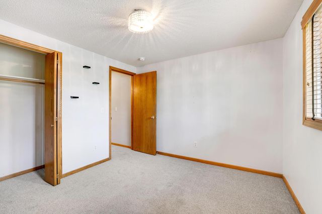 6159 Creek Line Drive, Minnetonka, MN 55345