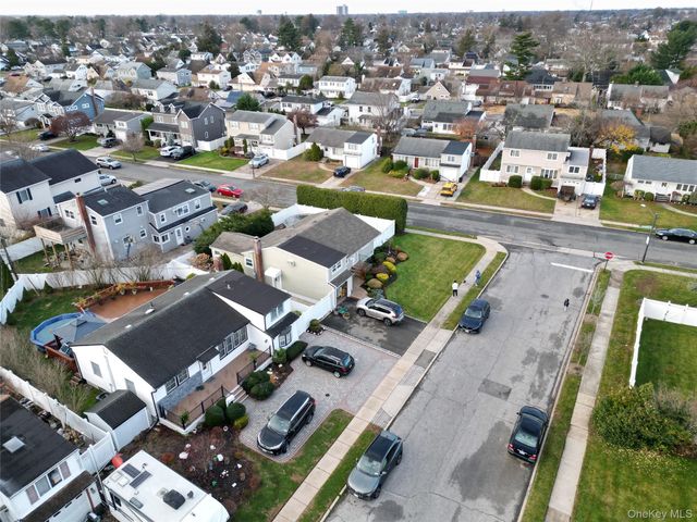 48 Elliot Drive, Hicksville, NY 11801