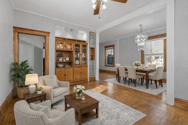 3 Franconia St, Worcester, MA 01602