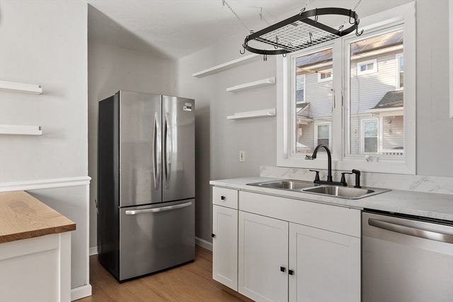 3 Franconia St, Worcester, MA 01602