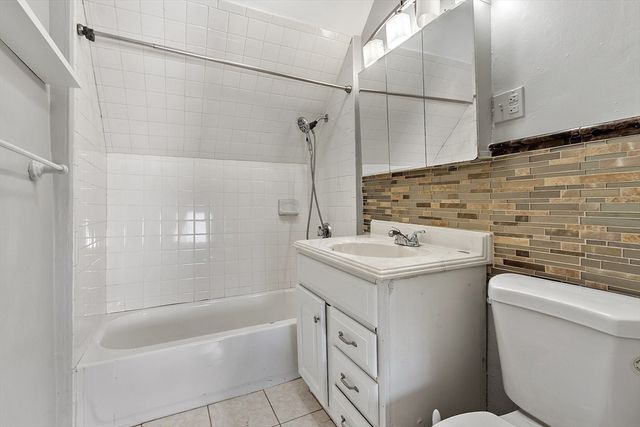 3 Franconia St, Worcester, MA 01602