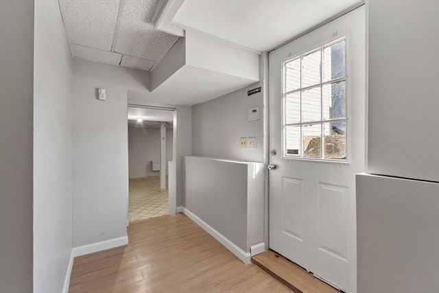 3 Franconia St, Worcester, MA 01602