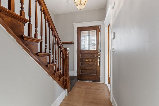 3 Franconia St, Worcester, MA 01602