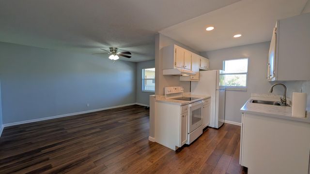 2301 SE 4th Street 15, Boynton Beach, FL 33435