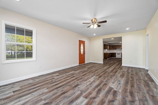 944 S Mountain St, Smithville, TN 37166