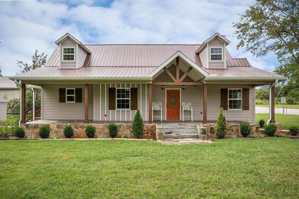 944 S Mountain St, Smithville, TN 37166