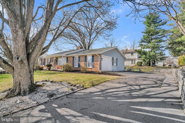 3604 KENT DR, Mechanicsburg, PA 17050