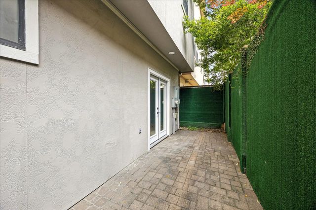 608 Westcott Street, Houston, TX 77007