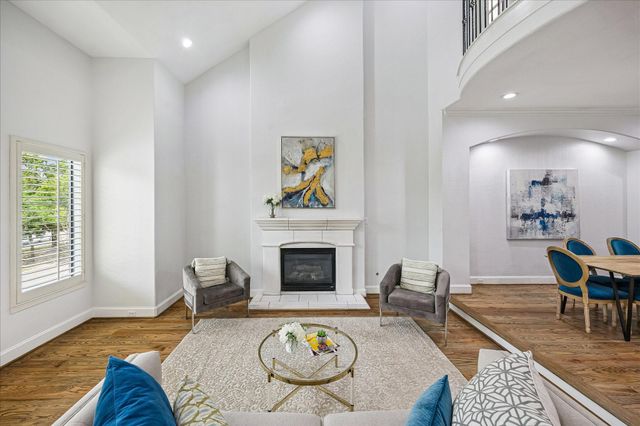 608 Westcott Street, Houston, TX 77007