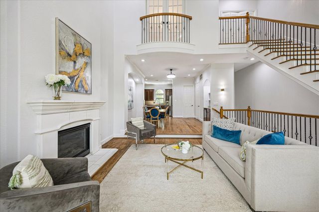 608 Westcott Street, Houston, TX 77007